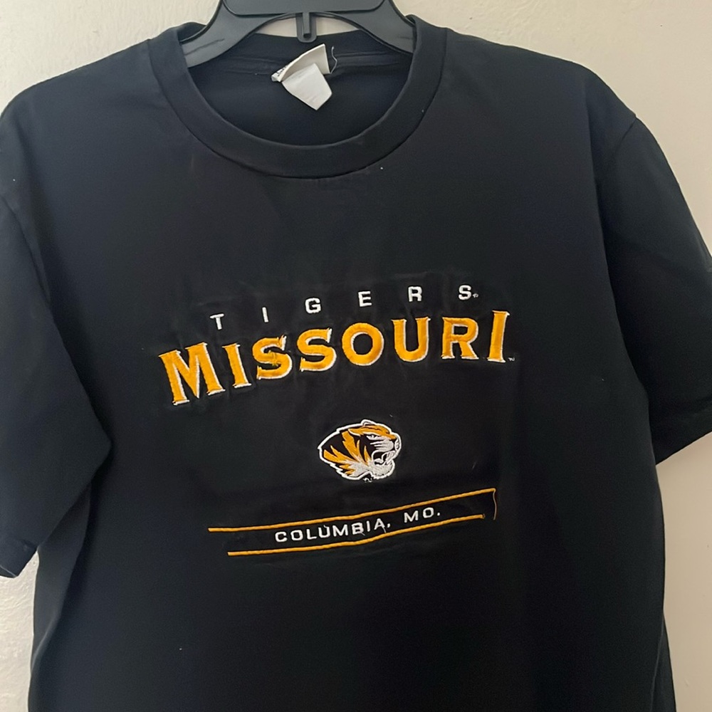 Vintage Missouri Tigers tshirt